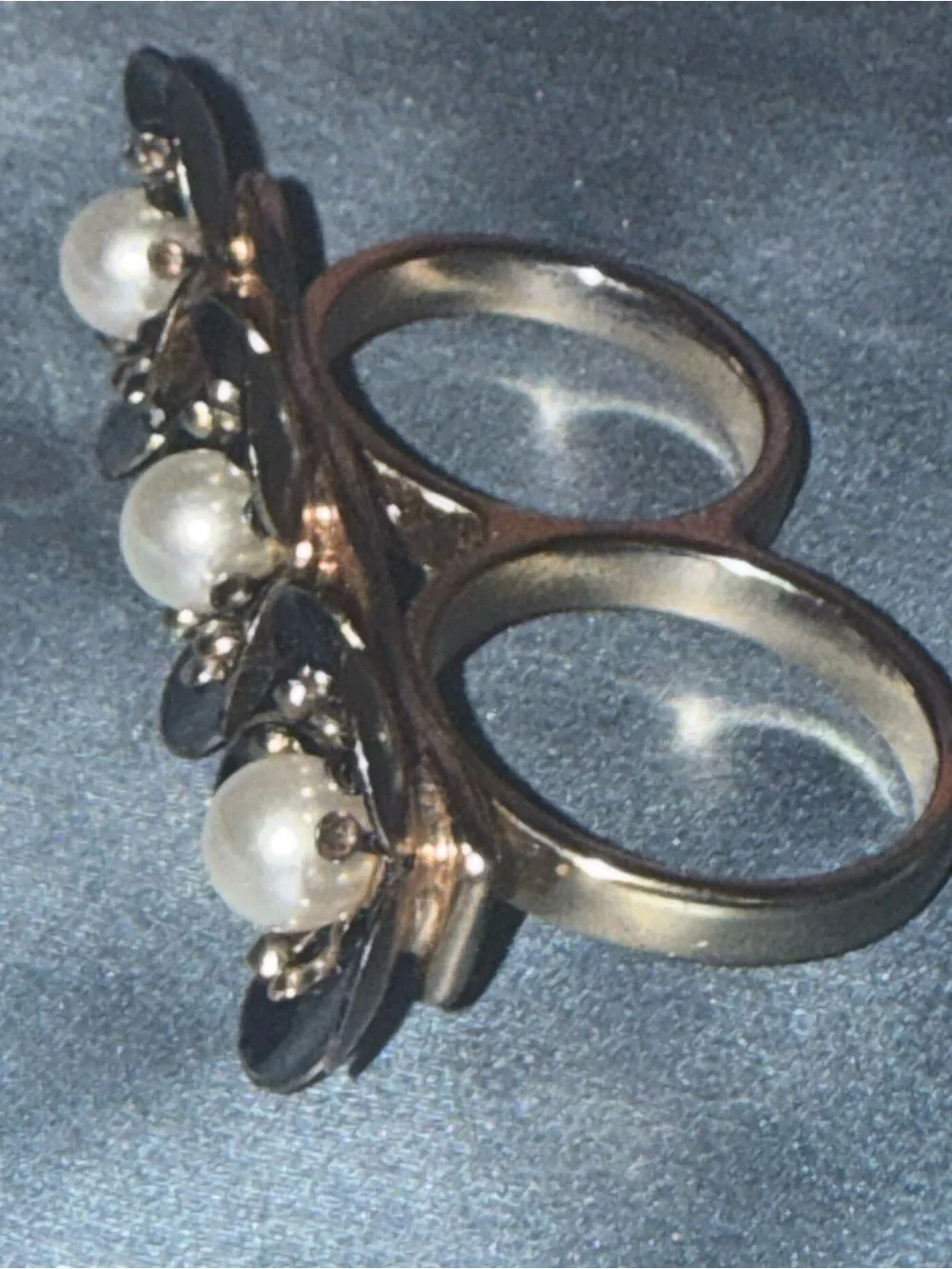 Kate Spade New York Blossom Double Finger Ring - Black/Gold, Excellent Condition